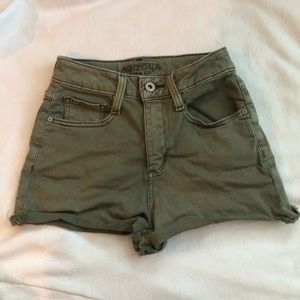 Arizona High-waisted Shorts